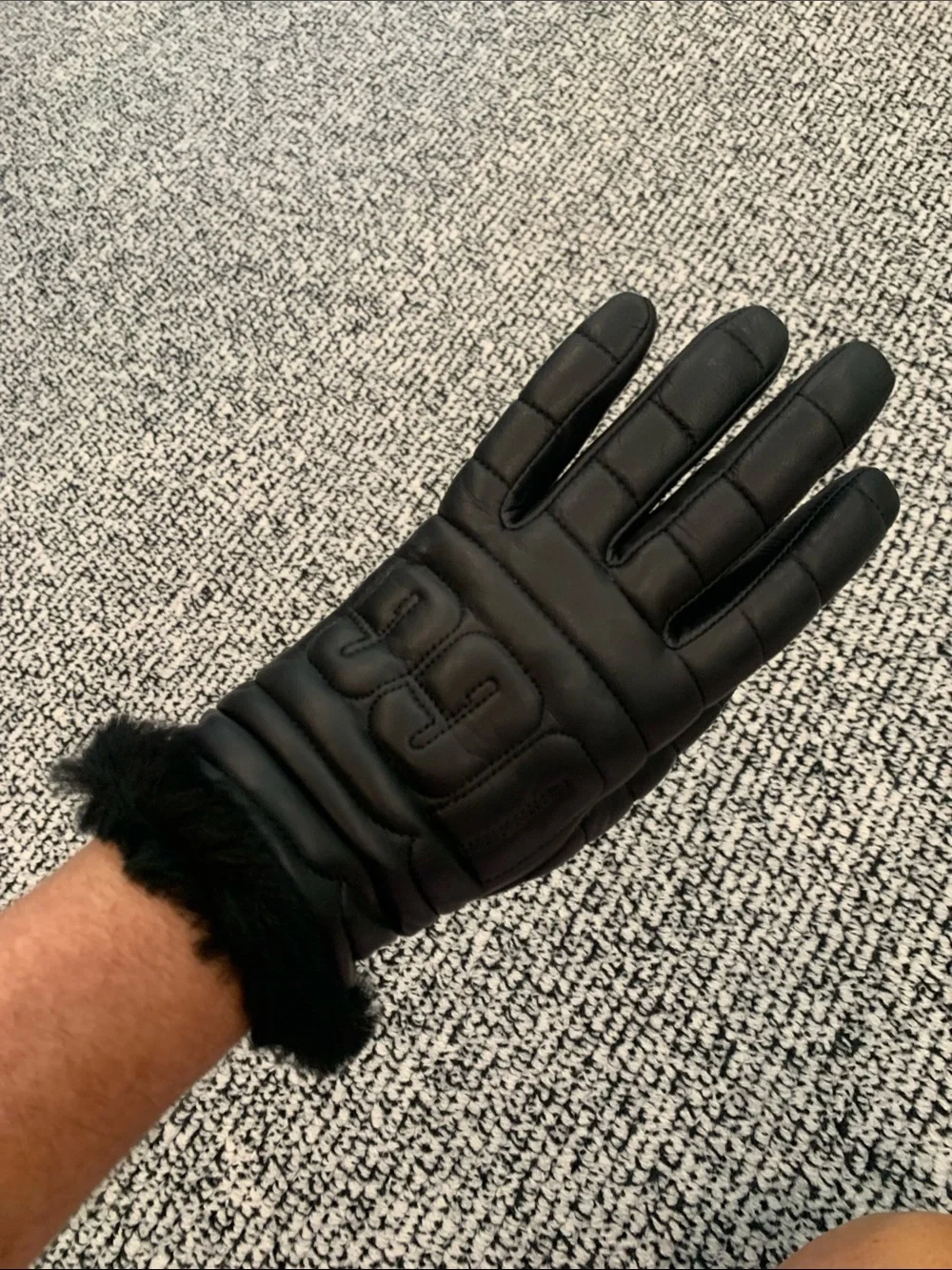 NWT UGG Black Quilted Leather Gloves with Shearling Cuff